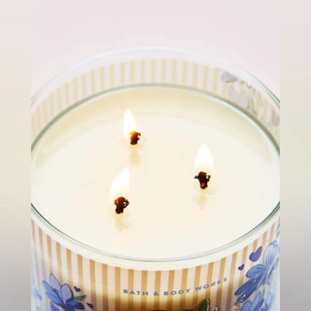 Bath & Body Works Violets Are Blue 3-Wick Candle - Picture 5 of 7